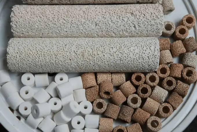 cách sắp xếp vật liệu lọc